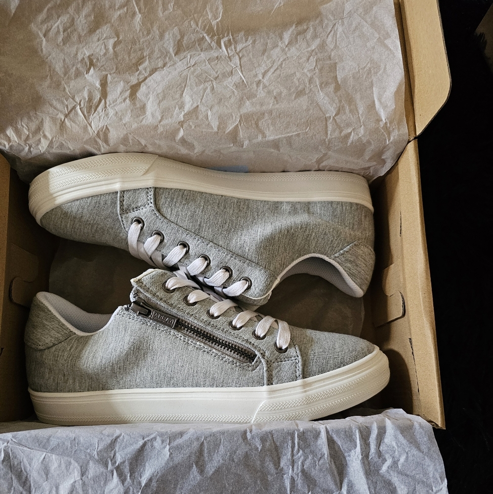 Women's Sneakers